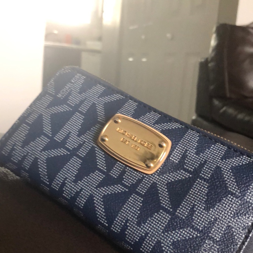 Wallet - Picture 2 of 3